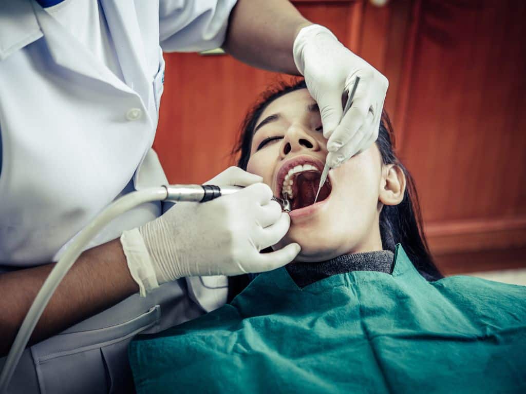 Broken or Chipped Teeth Emergency Dental Care in Ottawa